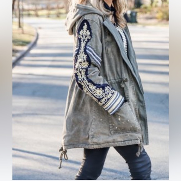 Free people, embellished, oversized military jacket in great condition - Picture 3 of 8